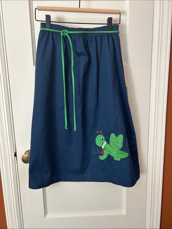 Vintage Dresses & Skirts - Vintage Navy A-Line Midi Skirt with Green Grasshopper Applique